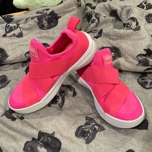 Vans ultra range gore knit slip on pink sneaker. No original box, brand new
